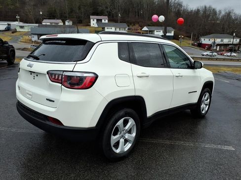 Used 2019 Jeep Compass Latitude w/ Cold Weather Group image 8