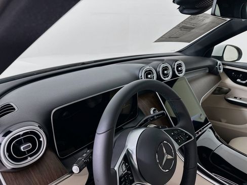 New 2026 Mercedes-Benz GLC 300 image 10