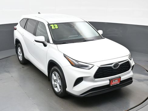 Used 2023 Toyota Highlander L AWD/4WD image 39