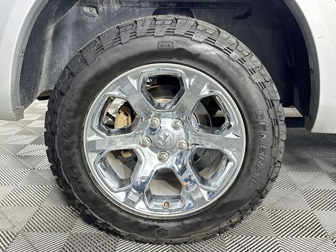 Used 2018 RAM 1500 Laramie w/ Convenience Group image 32