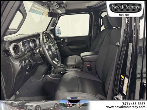 Used 2023 Jeep Wrangler Sport S image 12