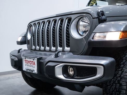 Used 2021 Jeep Gladiator Overland w/ Popular Equipment Package image 11