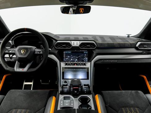 Used 2023 Lamborghini Urus Performante AWD/4WD image 14