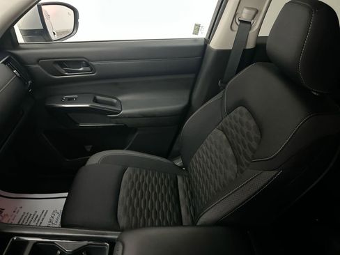 Used 2023 Nissan Pathfinder SV AWD/4WD image 27