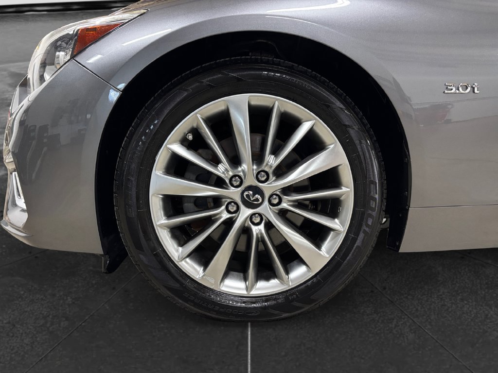 Used 2018 INFINITI Q50 Luxe RWD image 9