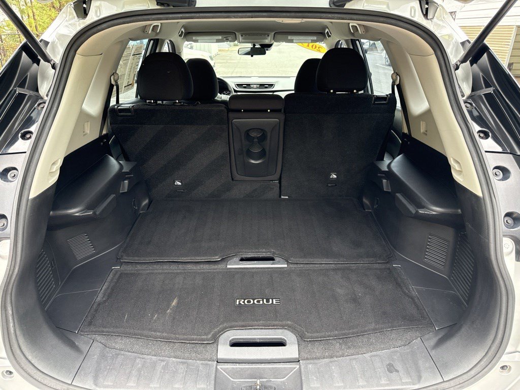 Used 2019 Nissan Rogue S FWD image 30