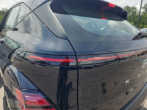 Used 2024 Hyundai Kona SE FWD image 34