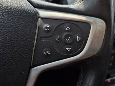 Used 2023 GMC Terrain SLT w/ Tech Package FWD image 23