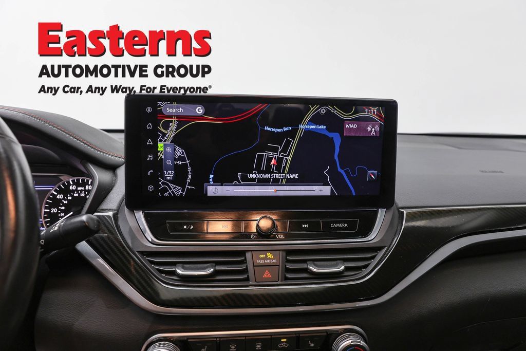 Used 2023 Nissan Altima 2.5 SR w/ SR Premium Package FWD image 14