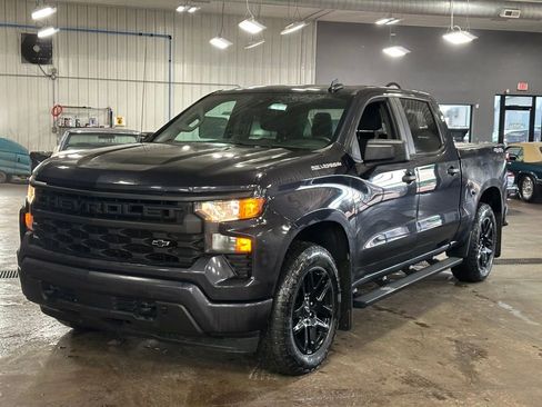 Used 2022 Chevrolet Silverado 1500 Custom image 4