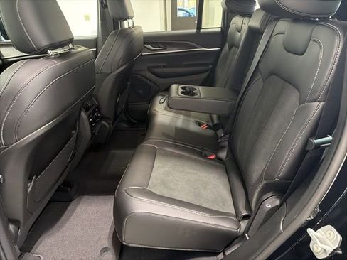 New 2026 Jeep Grand Cherokee Altitude image 26