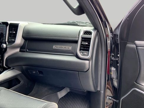 Used 2022 RAM 1500 Laramie w/ Sport Appearance Package AWD/4WD image 17