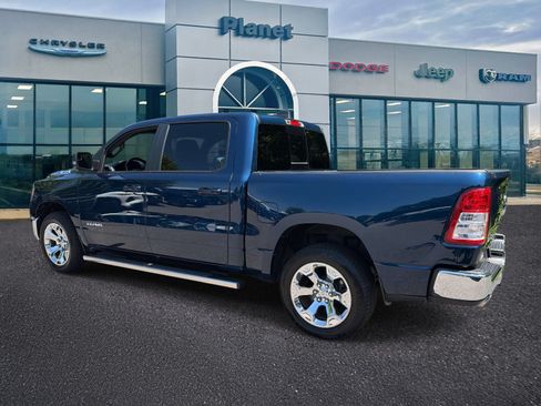 Used 2022 RAM 1500 Big Horn AWD/4WD image 3