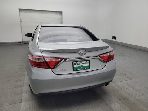 Used 2016 Toyota Camry SE FWD image 6
