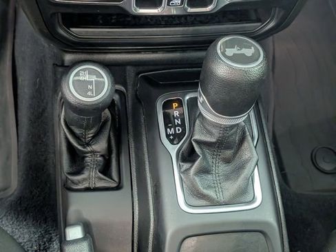 Used 2022 Jeep Wrangler Unlimited Sport AWD/4WD image 21