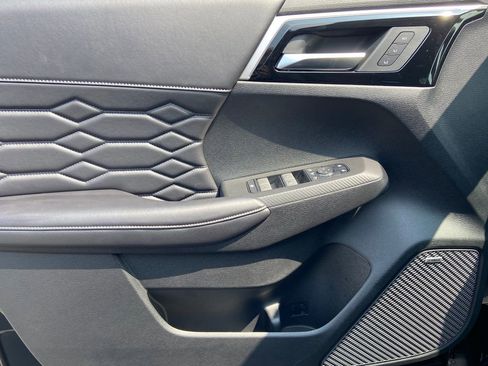 New 2026 Mitsubishi Outlander SEL AWD/4WD image 12