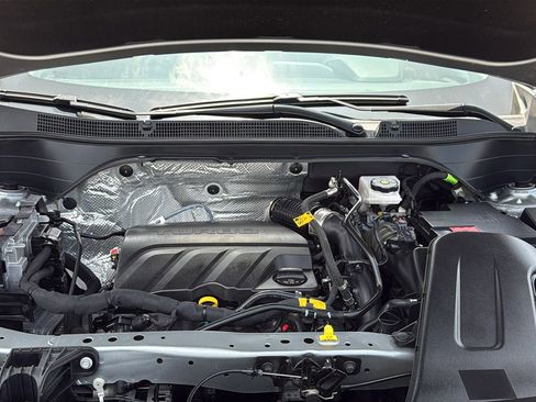 Used 2024 Chevrolet Trax LT w/ Driver Confidence Package FWD image 30