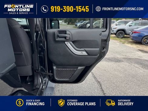 Used 2018 Jeep Wrangler Unlimited Sahara AWD/4WD image 13