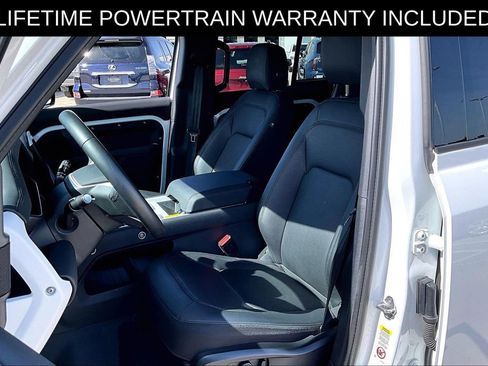 Used 2025 Land Rover Defender 110 S image 29