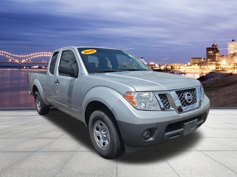 Used 2013 Nissan Frontier S RWD image 4