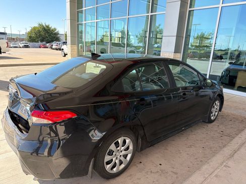 Used 2024 Toyota Corolla LE FWD image 13