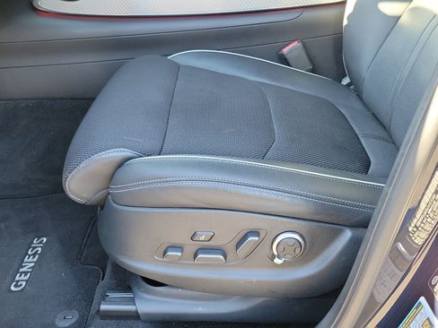 Certified 2023 Genesis GV70 2.5T w/ Sport Prestige Package image 16