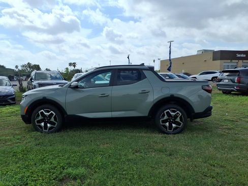 Used 2023 Hyundai Santa Cruz Limited AWD/4WD image 2
