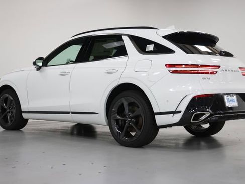 Used 2026 Genesis GV70 3.5T Sport Prestige AWD/4WD image 11