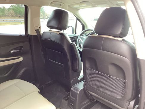 Used 2019 Buick Encore Preferred w/ Safety Package image 36