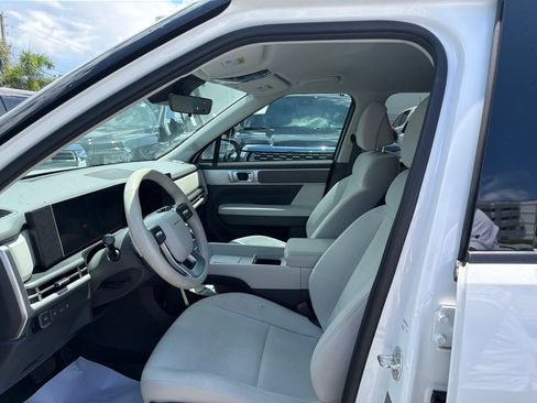 Used 2024 Hyundai Santa Fe SE FWD image 17