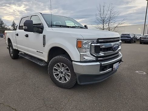 Used 2022 Ford F250 XLT w/ FX4 Off-Road Package AWD/4WD image 3