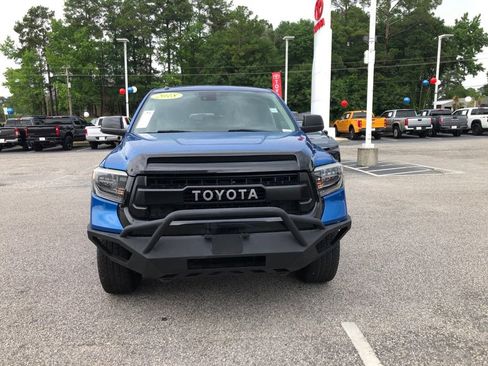 Used 2018 Toyota Tundra Limited w/ Limited Premium Package AWD/4WD image 5