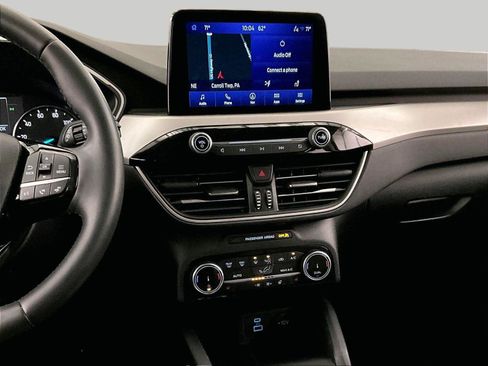 Used 2022 Ford Escape SE w/ Convenience Package FWD image 6