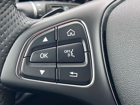 Used 2019 Mercedes-Benz GLC 300 4MATIC image 20