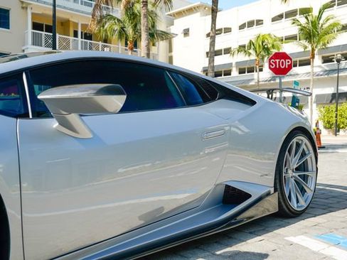 Used 2015 Lamborghini Huracan LP 610-4 AWD/4WD image 11