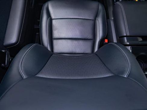 Used 2025 Ford F150 Lariat image 33