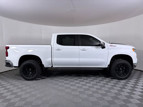 Used 2023 Chevrolet Silverado 1500 LT AWD/4WD image 12