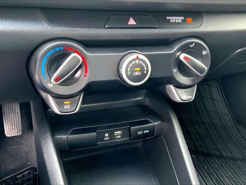 Used 2018 Kia Rio LX image 30