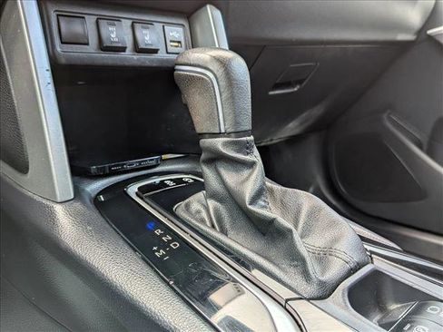 Used 2022 Toyota Corolla Cross XLE AWD/4WD image 12