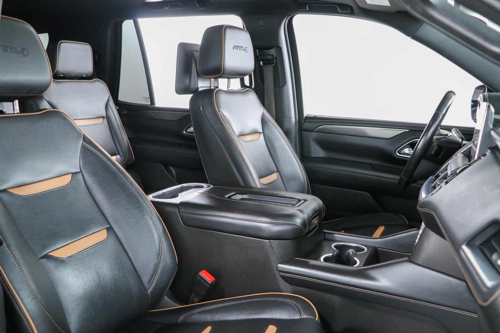 Used 2021 GMC Yukon AT4 w/ AT4 Premium Plus Package AWD/4WD image 32