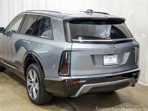 New 2026 Cadillac Vistiq Luxury w/ LPO, Floor Liner Package image 6