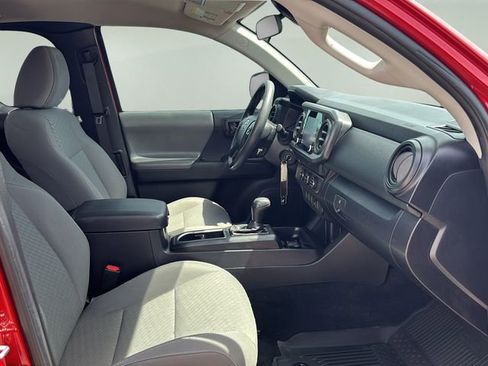 Used 2022 Toyota Tacoma SR RWD image 10