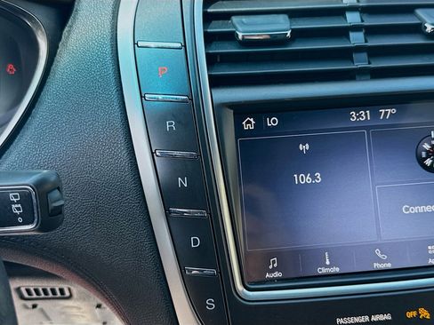 Used 2020 Lincoln Nautilus FWD image 13