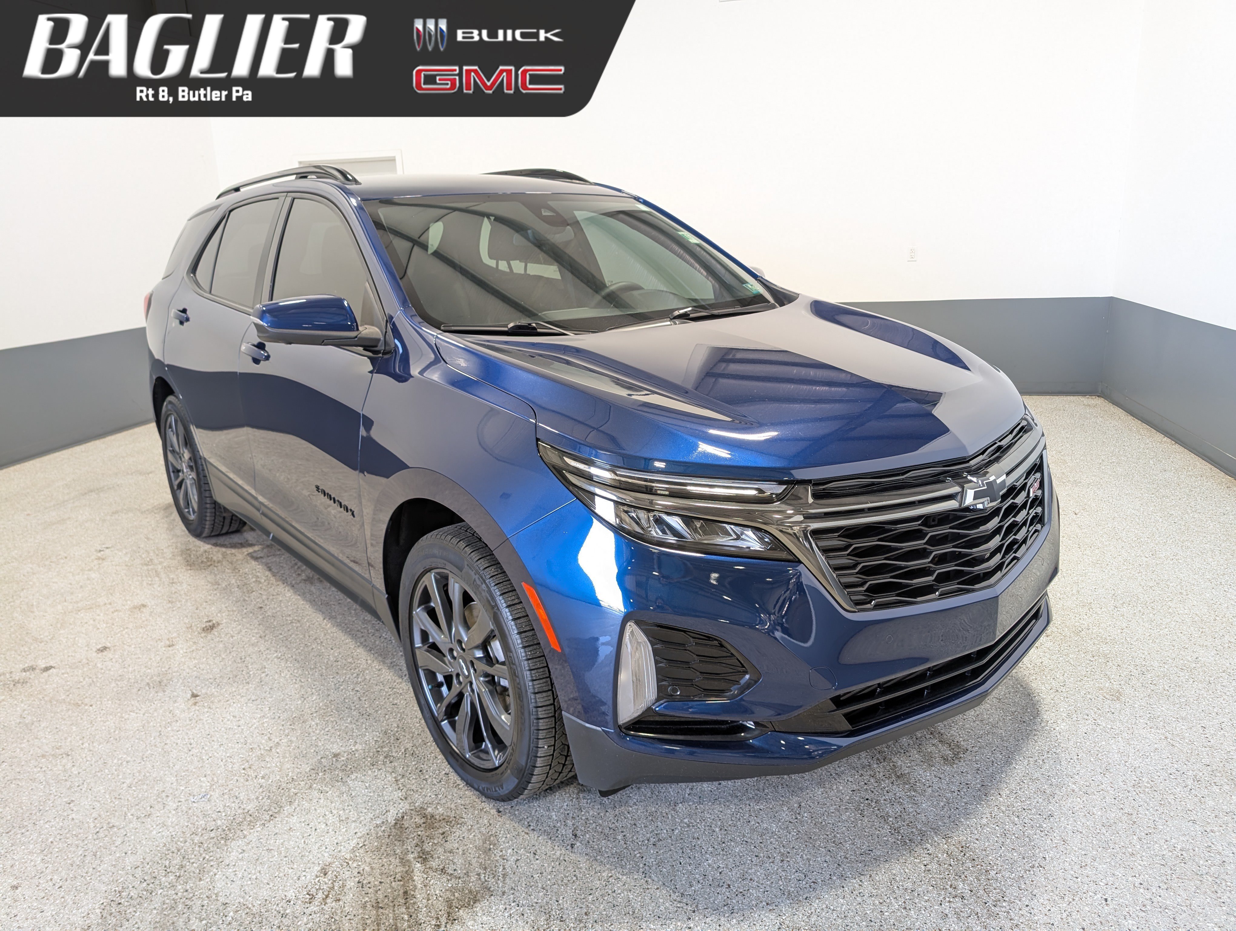 Used 2022 Chevrolet Equinox RS w/ RS Leather Package AWD/4WD image 1
