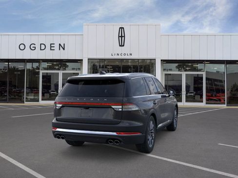 New 2025 Lincoln Aviator AWD image 8