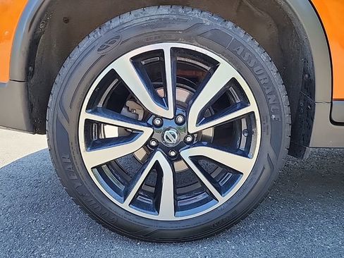 Used 2019 Nissan Rogue SL w/ Premium Package AWD/4WD image 8