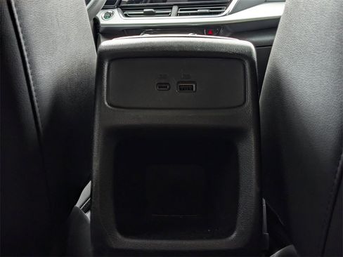 Certified 2025 Chevrolet Trax LT image 16