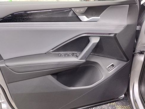 New 2026 Volkswagen Tiguan SE image 19