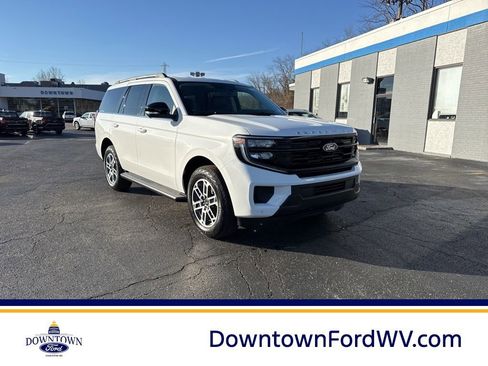 New 2026 Ford Expedition Active image 1