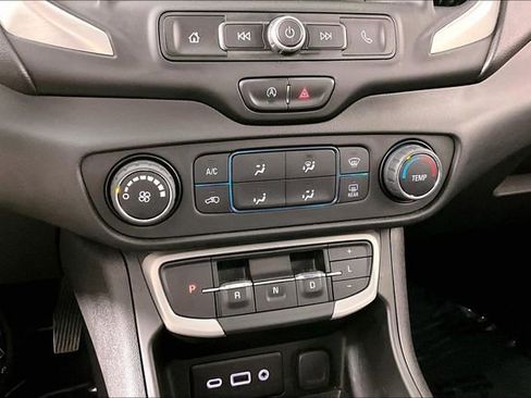 Used 2023 GMC Terrain SLE image 15